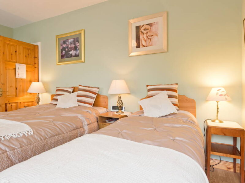 Teach Cuailgne Bed & Breakfast - Stay, Eat & Shop in Historic Kells ...